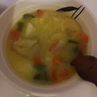【離乳食後期】タラと野菜のコーンスープ